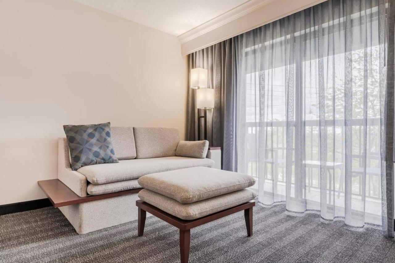 Courtyard Burlington Williston Hotel Luaran gambar