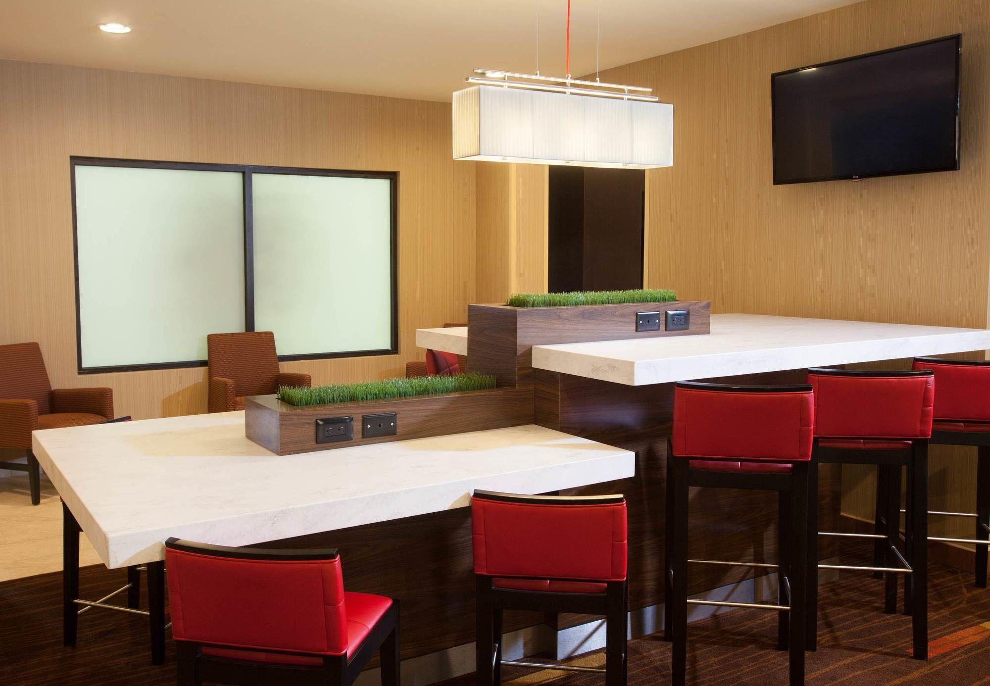 Courtyard Burlington Williston Hotel Luaran gambar