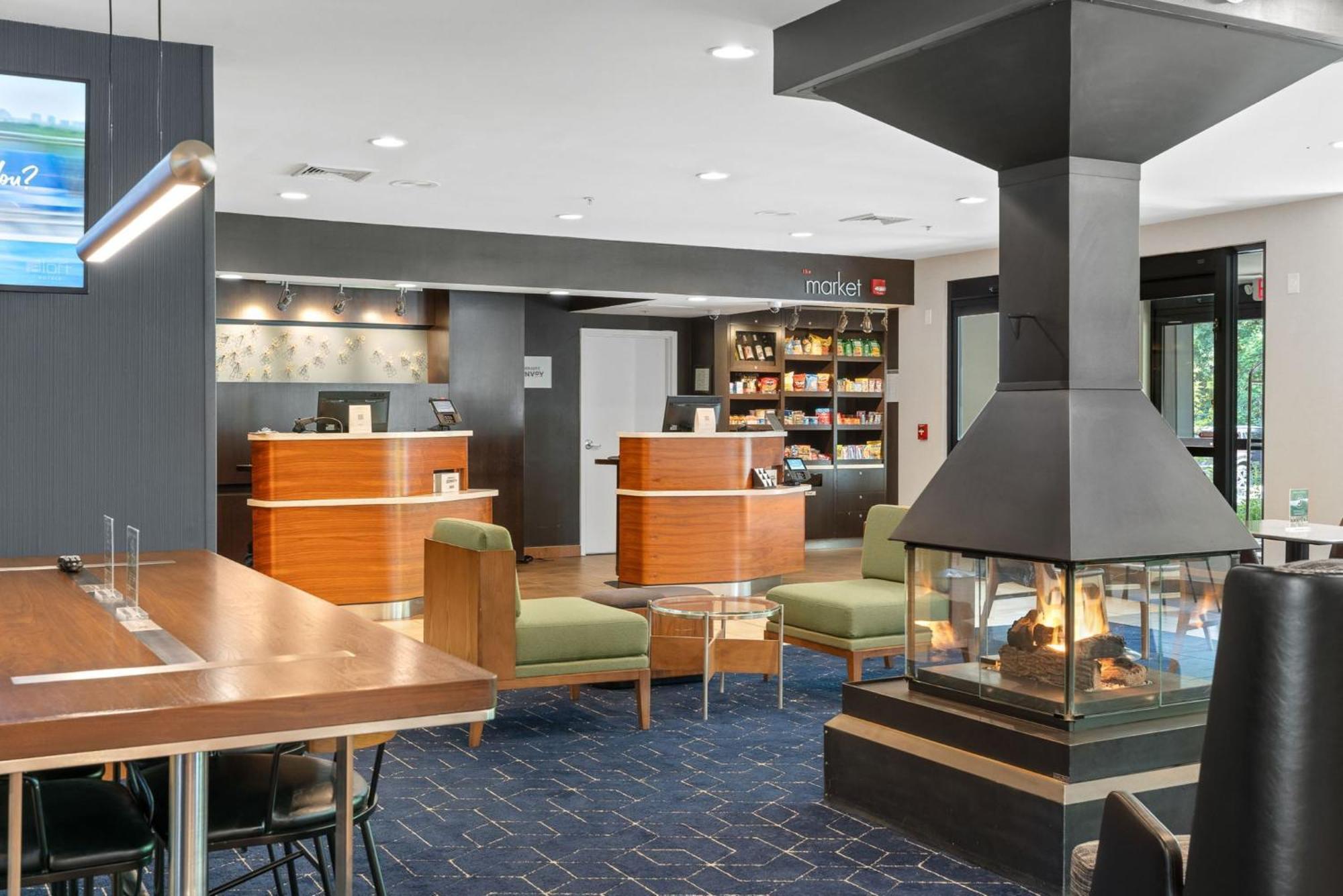 Courtyard Burlington Williston Hotel Luaran gambar