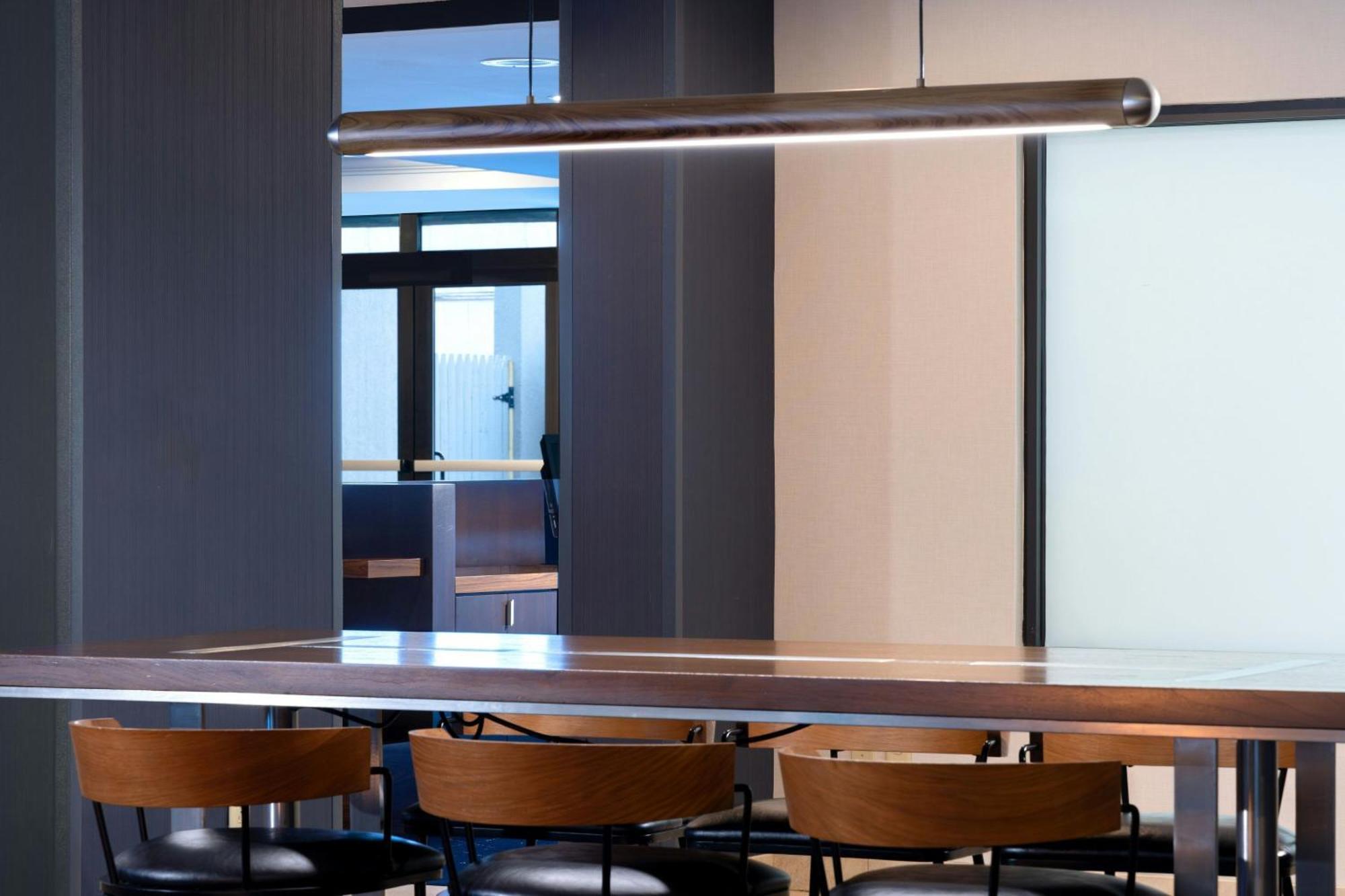Courtyard Burlington Williston Hotel Luaran gambar